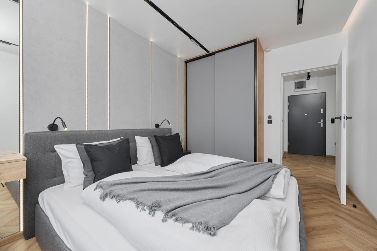 Exclusive Apartment With Balcony & Parking Wroclaw By Renters Prestige Ngoại thất bức ảnh